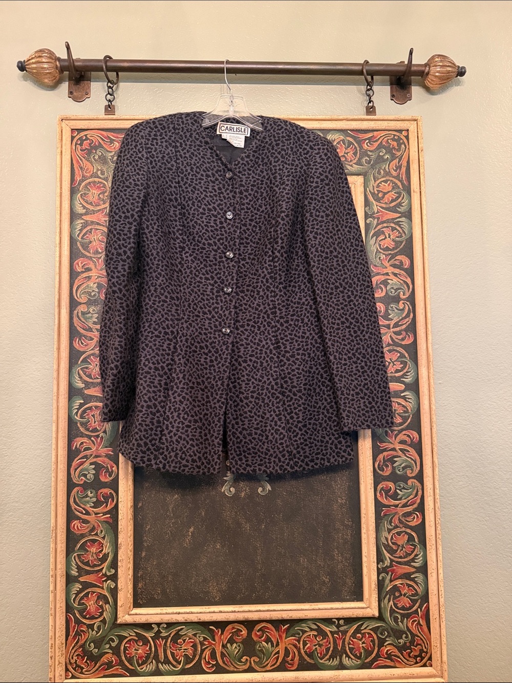 Carlisle Dark Gray Leopard-Print Tailored Suit
Jacket and Skirt - size 2